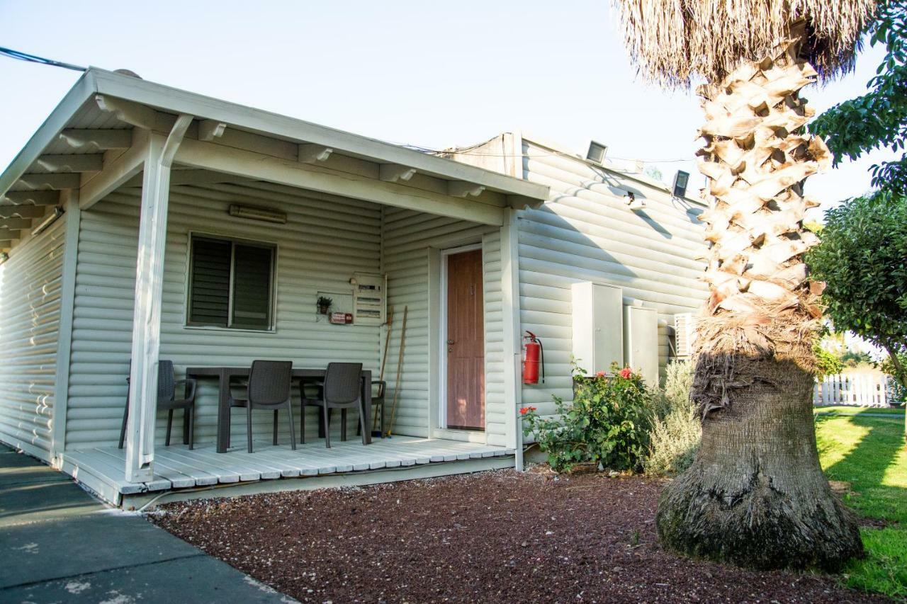 Hotel Etzel Tami Hospitality Neot Golan Exterior foto